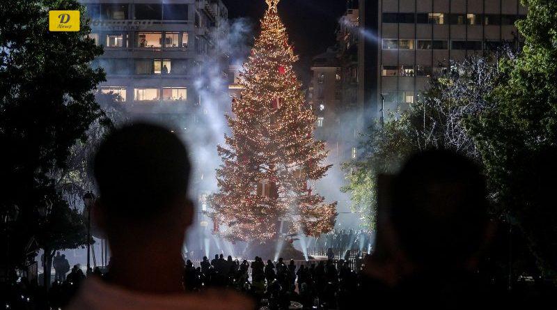 صور رائعة من إضاءة الشجرة في ميدان سينتاجما
