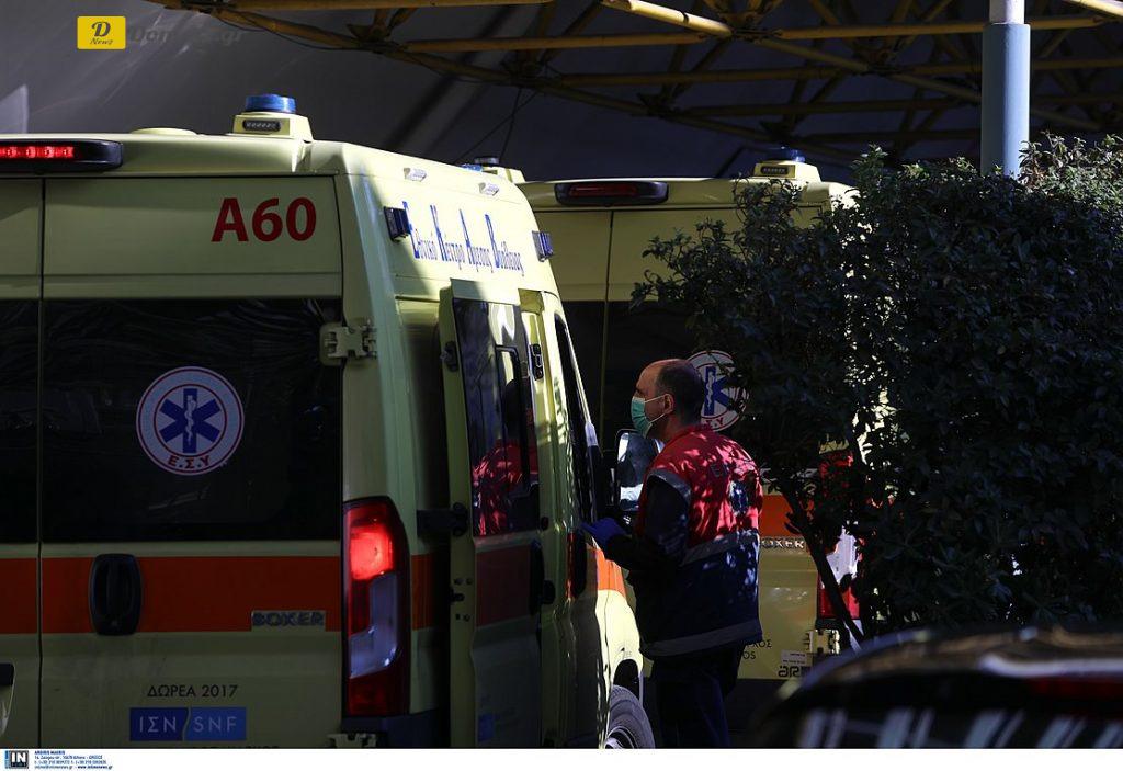 وفاة رجل يبلغ من العمر 60 عاما بعد ساعتين من التطعيم - ما أظهره تشريح الجثة