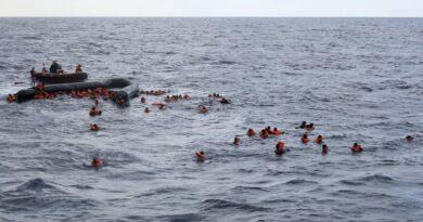 التعرف على 26 مهاجرا لقوا حتفهم بحادث غرق في القناة الإنكليزية