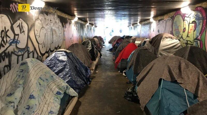 إجلاء نحو 230 مهاجرا من مخيم عشوائي شمال باريس