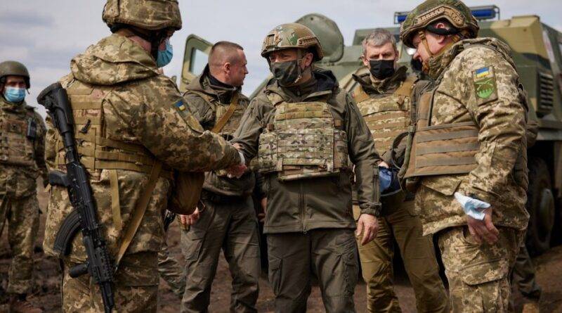 مقتل إثنان من أصل يوناني ، وإصابة اثنين آخرين على يد جنود أوكرانيين