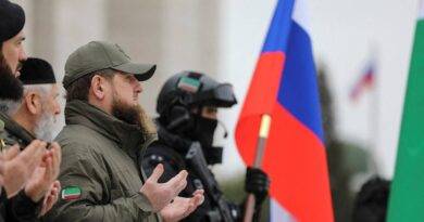 قديروف 1000 متطوع شيشاني في طريقهم للقتال في أوكرانيا