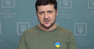 زيلينسكي يتواصل مع أعضاء مجلس الشيوخ الأمريكي - وما طلبه الرئيس الأوكراني