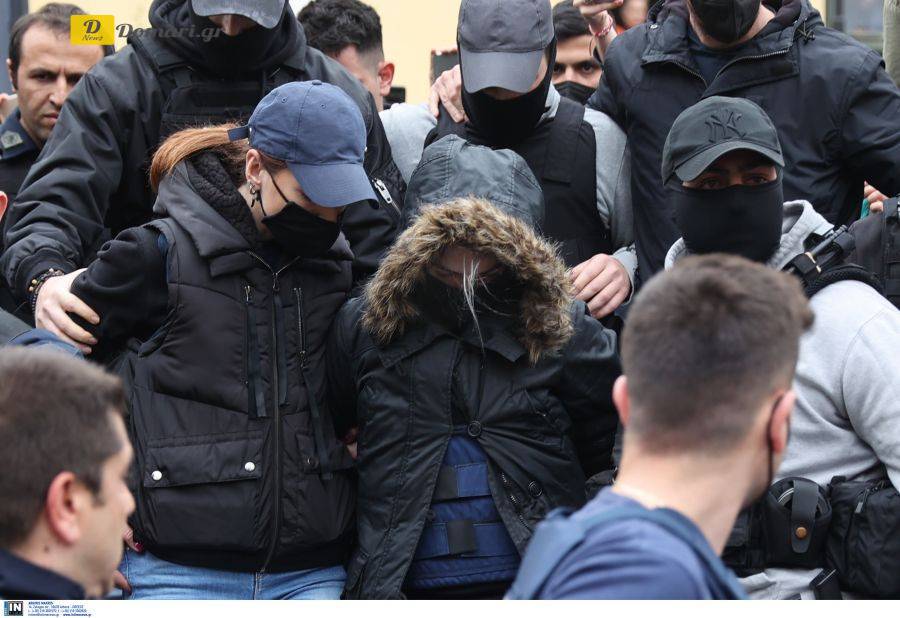 مثول رولا بيسبيريغو المتهمة بقتل ابنتها "أمام المحقق العام"