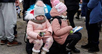 اليونان ترحب بأول 10 أطفال لاجئين من أوكرانيا