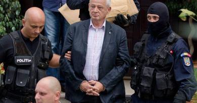 اعتقال رئيس بلدية العاصمة الرومانية السابق في أثينا