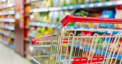 وزيرة ألمانية تحث المواطنين على تخزين الغذاء والدواء للطوارئ