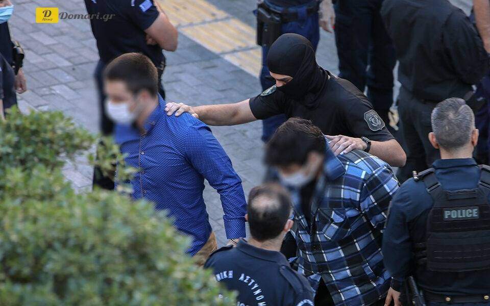 محكمة استئناف أثينا تؤيد الأحكام بالسجن مدى الحياة لـ رجلين بتهمة الاغتصاب وقتل