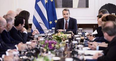 رئيس الوزراء اليوناني كيرياكوس ميتسوتاكيس يدعو لإجراء انتخابات عامة في 21 مايو