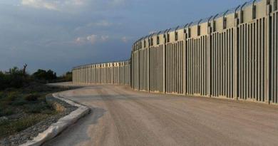 اليونان.. خطة لإحباط دخول جماعي للمهاجرين من تركيا