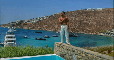 محمد رمضان يصل جزيرة ميكونوس اليونانية لإحياء حفل غنائي يوم 28 يوليو