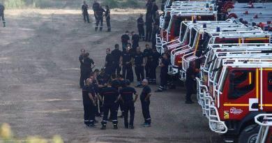 وحدة الإطفاء الرومانية لمكافحة الحرائق تغادر اليونان