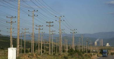 وزير البيئة والطاقة.. دعم الكهرباء مستمر للأسر مع استمرار أزمة الطاقة العالمية