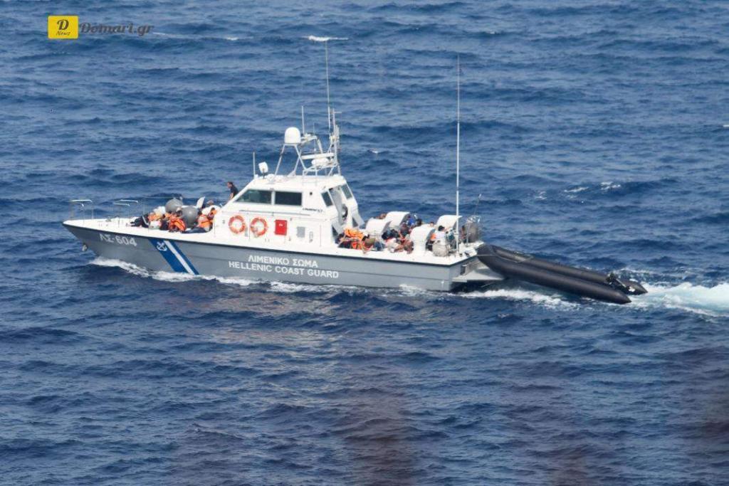 إنقاذ 36 مهاجرا جنوب غرب نابولي فويون