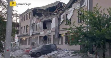 بينهما مسؤول مؤيد لموسكو.. قتيلان بقصف أوكراني على فندق