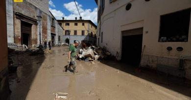 ايطاليا: 10 قتلى و 50 جريحا جراء الاحوال الجوية السيئة