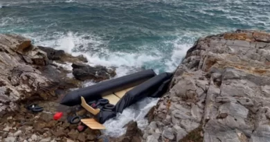 مأساة قبالة ليسفوس.. عملية خفر السواحل جارية بعد غرق سفينة - 4 قتلى و 16 إنقاذ