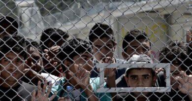 منظمة إنسانية تنتقد اليونان بسبب معاملة طالبي اللجوء في جزيرة ليسبوس