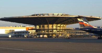 اضطرابات في موسكو وانتهاء تذاكر الرحلات الجوية إلى تبليسي وأستانا واسطنبول