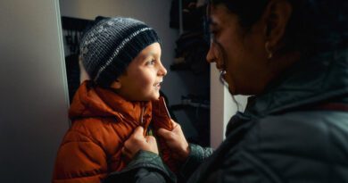 الحكومة اليونانية تعلن عن تدابير جديدة الدعم للآباء الجدد في ظل ارتفاع تكاليف المعيشة