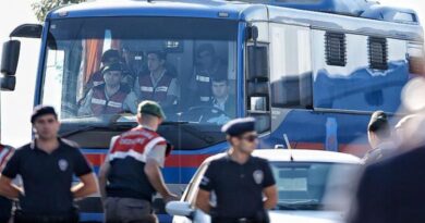 ترحيل السوريين من تركيا: إلى مصير مجهول