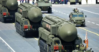 روسيا تجري مناورات بقاذفات الصواريخ النووية