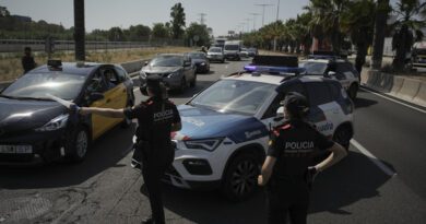 إسبانيا تعلن عن اعتقال أعضاء في شبكة دولية لتهريب المهاجرين من آسيا وأمريكا اللاتينية