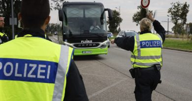 أثينا توجه رسائل حازمة بشأن الهجرة بالتزامن مع بدء نظام المراقبة الجديد على الحدود الألمانية