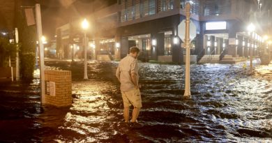 إعصار ميلتون يضرب فلوريدا بقوة ويخلف قتلى وخسائر واسعة النطاق