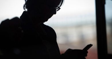 الشرطة اليونانية تحذر من تصاعد عمليات الاحتيال عبر المكالمات الهاتفية احم نفسك وأموالك