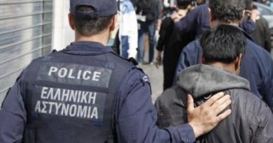 اليونان تطلق آلية ترحيل جوي خطوة حازمة تتبناها اليونان قد تغير مشهد الهجرة في أوروبا