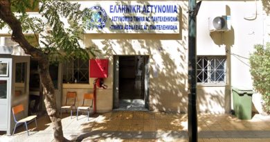 وفاة غامضة لمهاجرين في مراكز شرطة أثينا: الأمم المتحدة تفتح تحقيقا عاجلا حول التعذيب وسوء المعاملة