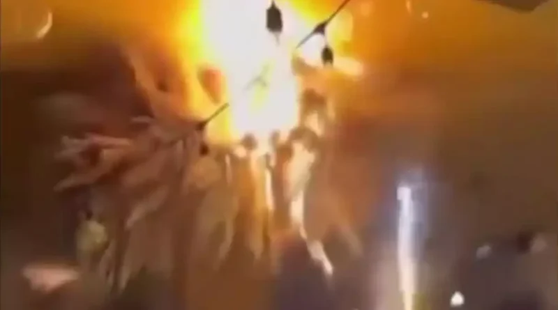 حريق في حانة شهيرة بباغراتي الألعاب النارية على كعكة تتسبب في كارثة