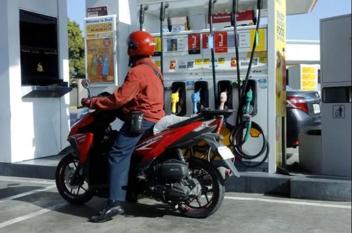 اليونان حملة غير مسبوقة تحت شعار لا وقود لمن لا يرتدي الخوذة وسلامة مرورية في مواجهة الحوادث