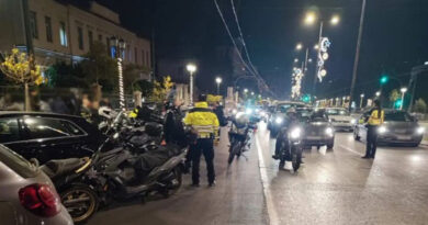 ضوابط مرور مشددة في أتيكا: 702 مخالفة خلال يومين فقط