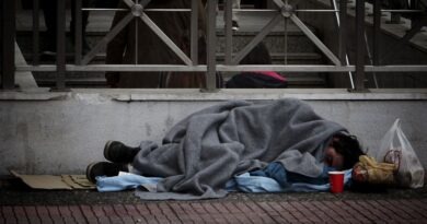 إجراءات طارئة من بلدية أثينا لمواجهة البرد القارس