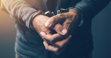 أثينا اشتباك مسلح في أغيوس بانتيليموناس والشرطة تعتقل ثلاثة أجانب