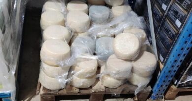 لحوم فاسدة وجبن سام ضبط أطنان من المواد الغذائية الفاسدة في أتيكا وغرامات تتجاوز 157 ألف يورو