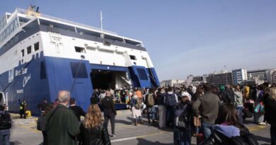 اليونان ازدحام مروري بالموانئ والطرقات مع انطلاق عطلة الفصح وتحذيرات مرورية مشددة