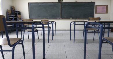 متى تعود المدارس بعد عيد الفصح؟ ومفاجآت العطلات في عام 2025!