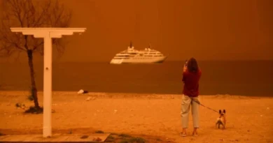 موجة حر وغبار أفريقي تجتاح اليونان مع أمطار طينية ودرجات حرارة تصل 35 مئوية