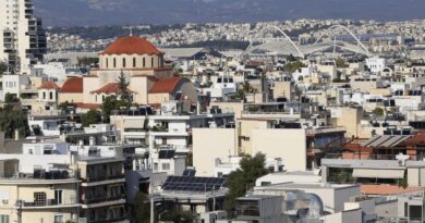 اليونان تدرس إلزامية دفع الإيجارات عبر البنوك bank لمكافحة التهرب الضريبي وتعزيز الشفافية