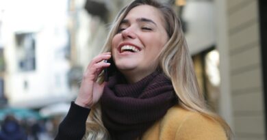 gamoik’vliet es ap’lik’atsia, rom ip’ovot sauk’eteso samushao shesadzleblobebi mtels msoplioshi mraval enaze mkholod erti dats’k’ap’unebit.