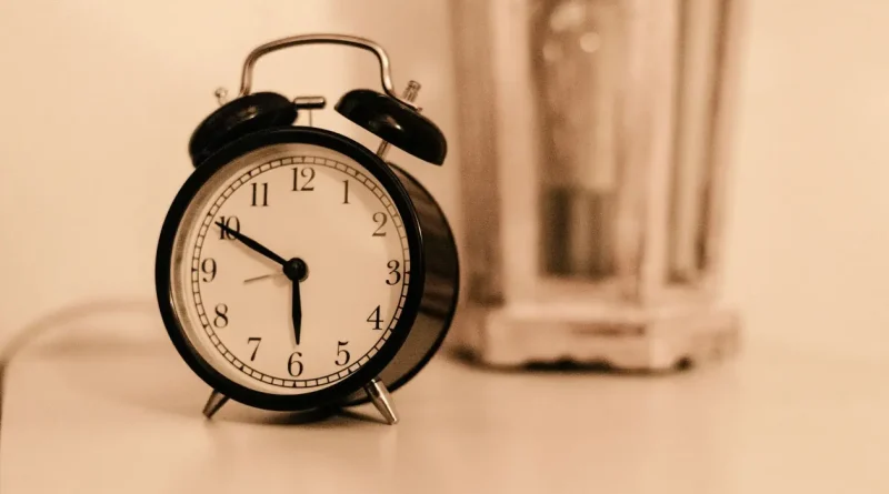 Time Change 2025: When to Set Your Clocks Back