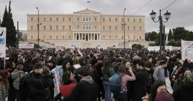 General Strike to Paralyze Greece on October 1 in Protest Against New Labor Law