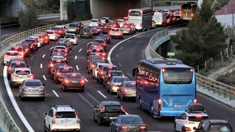 Greek Traffic Police Oversee the Return of Citizens and Tourists After the Summer Holidays