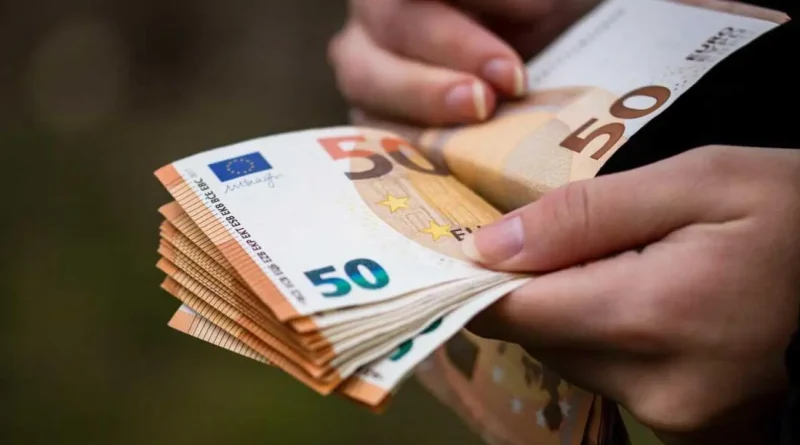 اليونان تعلن زيادة الحد الأدنى للأجور بدءا من أبريل لتعزيز القوة الشرائية