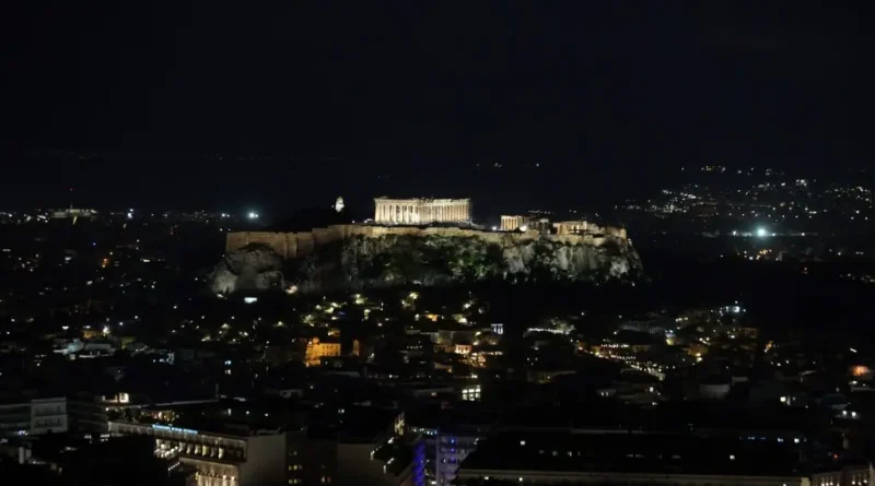 ساعة الأرض 2026 في اليونان: إطفاء الأنوار ساعة كاملة لتوفير الطاقة ودعم البيئة